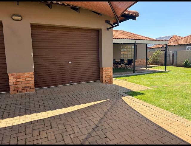 3 BEDROOM HOUSE FOR SALE IN WATERKLOOF EAST